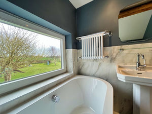 Photo 26- click for photo gallery